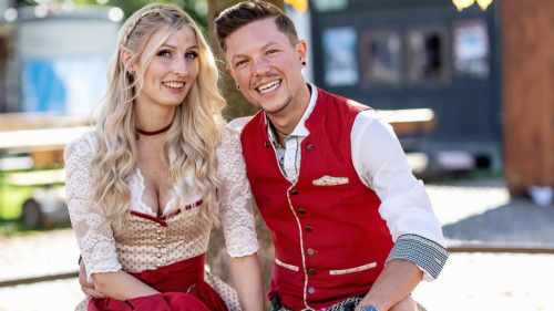 RTL-Star zeigt sich knutschend mit ihrem neuen Partner
