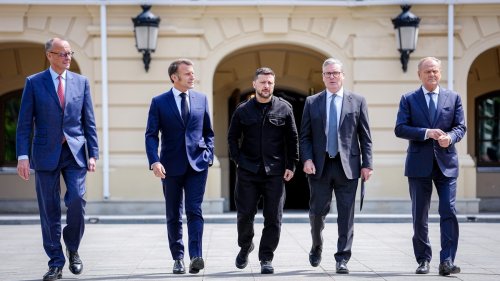 Fotos entlarven Kreml-Lügen: Wie Russland mit Kokain-Gerüchten gegen Merz Stimmung macht