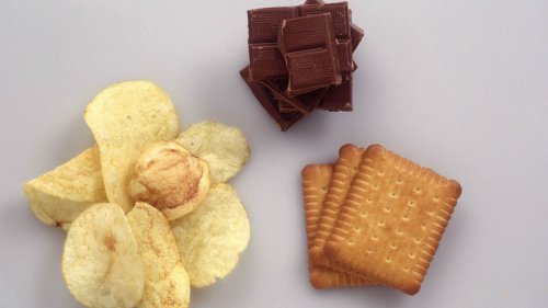 So schlecht sind Snacks wie Chips oder Gummibärchen für unsere Gesundheit
