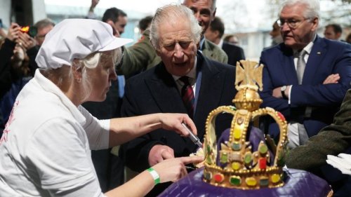 König Charles besucht Ökodorf – und erhält besondere Überraschung