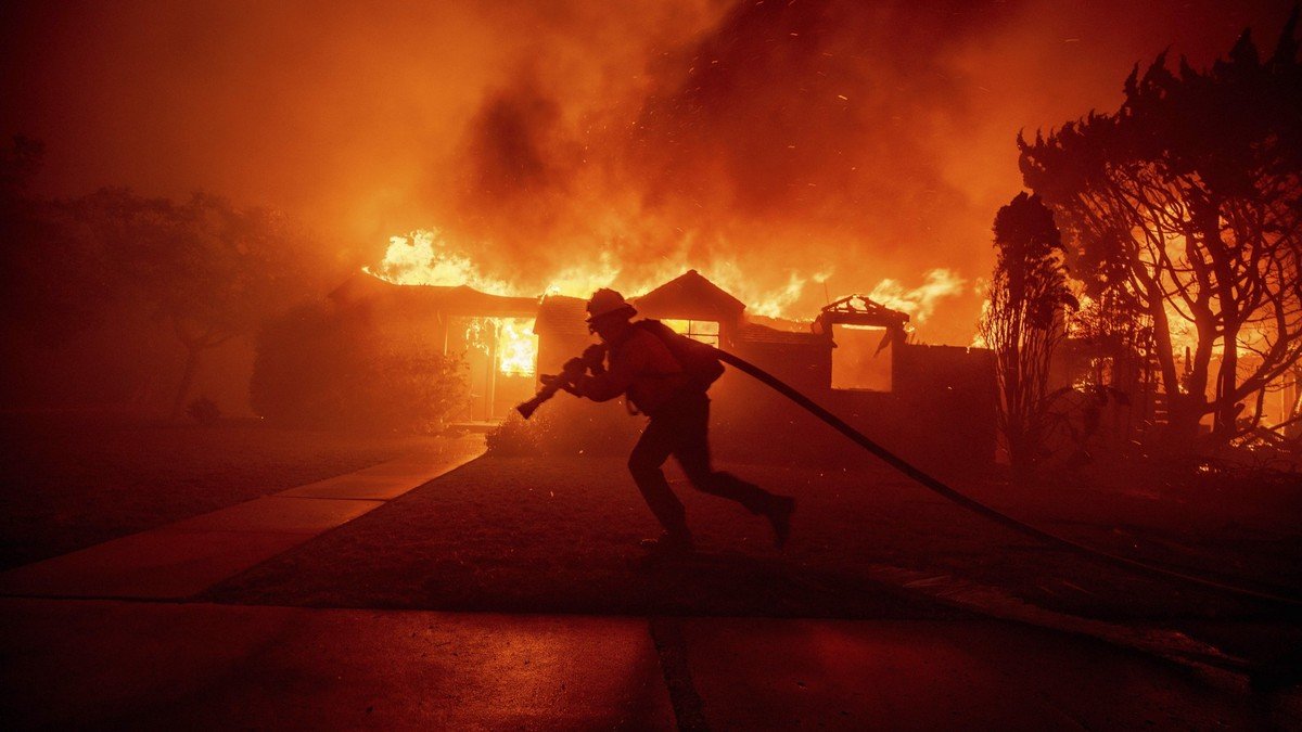 Feuer in Los Angeles: Bewohner wütend nach falschem Evakuierungsalarm