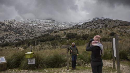 Wintereinbruch auf Mallorca: Sturmtief bringt Schnee und Kälte auf Urlaubsinsel