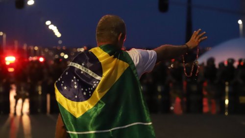Brasilien, Bolsonaro und Bannon: So breitet sich Trumps MAGA-Bewegung aus