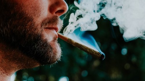 Cannabis-Konsum: Psychologin erklärt Grund für psychische Störungen – und was hilft