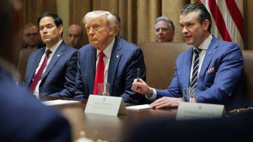 USA: Donald Trump und Pete Hegseth – ihre Dummheit macht sie noch gefährlicher