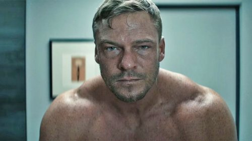 "Reacher"-Star Alan Ritchson war nach Stunt bewusstlos und "ging durch die Hölle"

