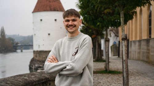 Von Grün zu Links: Luke Hoß ist der jüngste Abgeordnete im Bundestag