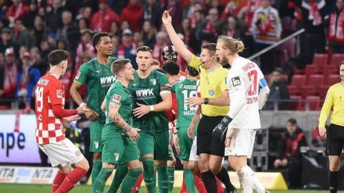 Brutalo-Foul: Augsburg-Profi Mads Pedersen für drei Liga-Spiele gesperrt