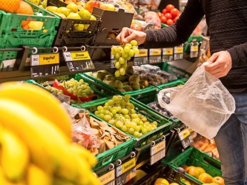 Obst und Gemüse: Immer mehr Supermärkte und Discounter verzichten auf Flugimporte