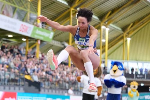 Olympiasiegerin Mihambo springt locker ins Hallen-EM-Finale