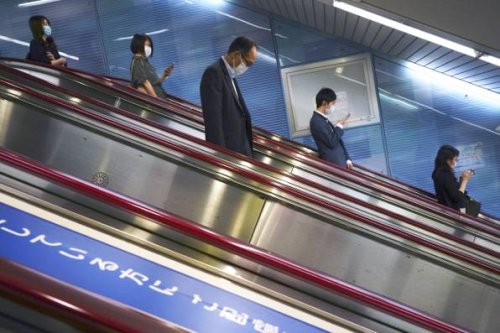 Japan: Regel für Rolltreppen – Bahnbetreiber drängen aufs Stehenbleiben