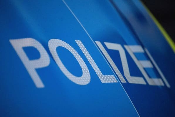 Autofahrer geschlagen, weil er nicht aus der Waschanlage fuhr