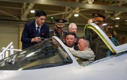 Kim Jong Un in Russland: Nordkoreas Machthaber besucht Kampfjetwerk