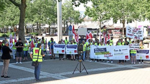 WBG und N@work streiken am Freitag wieder vor dem Wolfsburger Rathaus