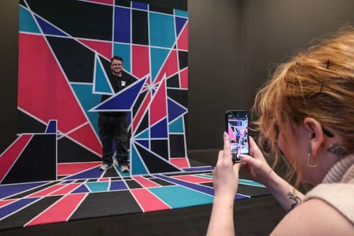Wolfsburg: Kunstmuseum Wolfsburg präsentiert neue Ausstellung "Freischwimmen"