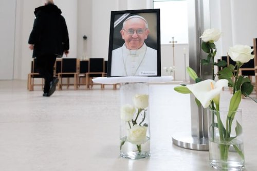 Vatikan: Papst Franziskus starb an Schlaganfall