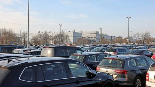 Riesenstreik in Wolfsburg: Volkswagen rät Beschäftigten zu mobilem Arbeiten und frühem Aufstehen
