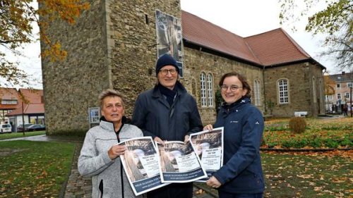 Wolfsburg: Freiluftgottesdienst in Vorsfelde vor der St. Petrus Kirche