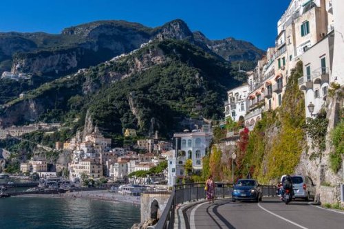 Amalfitana: Fahrverbote im Sommer – Was Urlauber wissen müssen