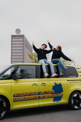 Volkswagen unterstützt Demokratie-Projekt