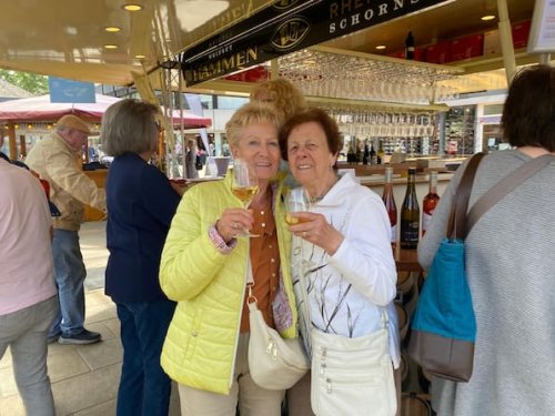 Weinfest Wolfsburg: Neue Weinsorten, Corndogs und Käse