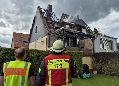 Feuerwehreinsatz Kreis Gifhorn: Dachstuhlbrand in Brechtorf bei Rühen