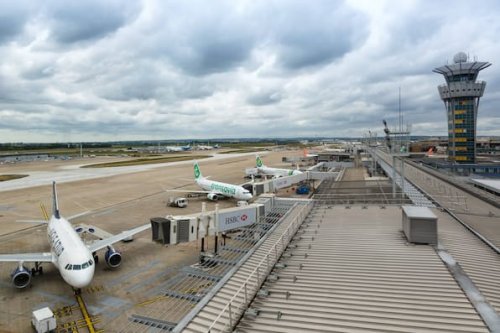 Paris: Zahlreiche Ausfälle nach Panne am Flughafen Orly