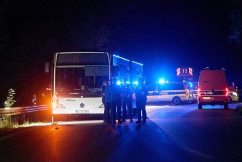 Siegen: Lebenslange Haft nach Messerattacke in Bus