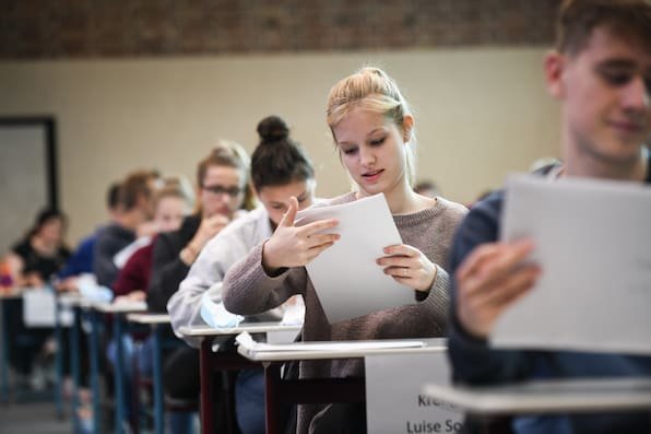 Mathe-Abitur in Deutschland: Sind die Prüfungen zu schwer?