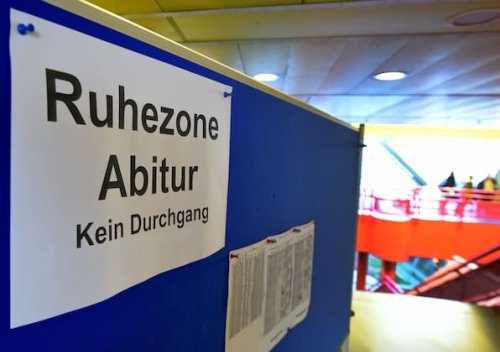 Abitur 2025: Lehrkräfte in Niedersachen sehen sich massiv unter Korrektur-Zeitdruck
