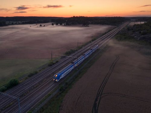 Zug zwischen Finnland und Schweden: Ende 2025 soll neue Bahnverbindung starten