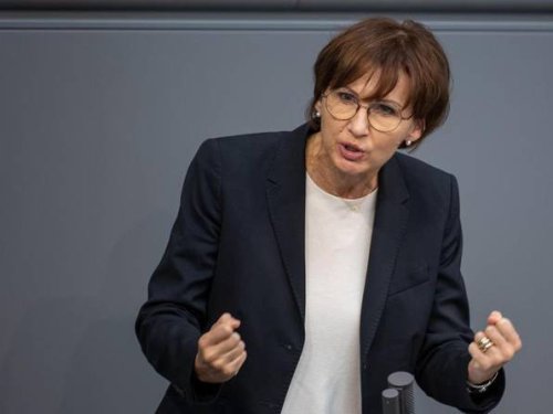 Hacker und Desinformation: Bettina Stark-Watzinger will Forschung für Cybersicherheit stärker fördern