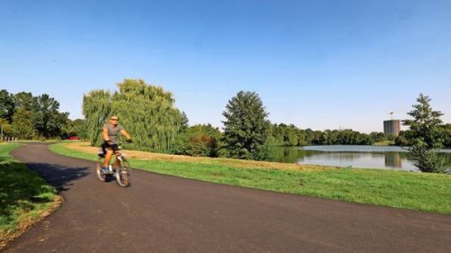 Weg am Detmeroder Teich erneuert: Paradies für Skater u Rollstuhlfahrer