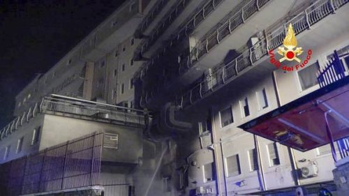 Brand in Krankenhaus bei Rom: Mindestens drei Tote - 200 Menschen evakuiert