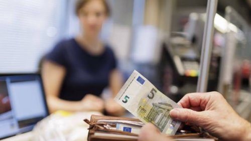 Inflation sinkt auf niedrigsten Stand seit Juni 2021