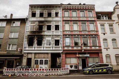 Nach Hausbrand in Solingen: Staatsanwaltschaft ermittelt wegen Mordes