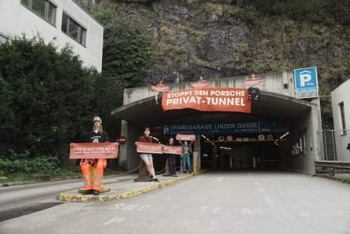 Aktivisten protestieren gegen Tunnel-Pläne von VW-Aufsichtsrat