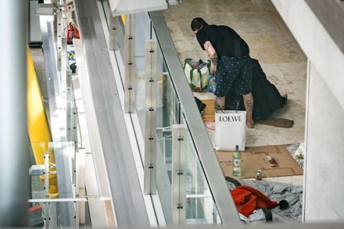 Skandal am Madrider Flughafen: Wanzen und Obdachlose im Terminal 4