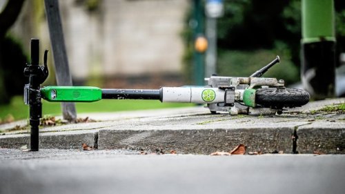 Bochum: Alkoholisierter E-Scooter-Fahrer schwer verunglückt
