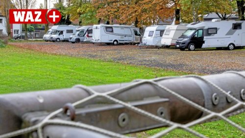 Parkplatz von Campern blockiert: Bottrop prüft Maßnahmen