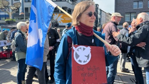 Für Frieden: Ostermarsch Rhein-Ruhr in Duisburg gestartet