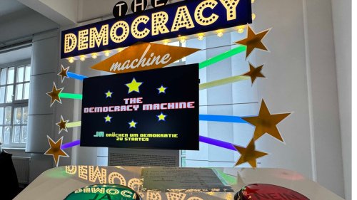 "Democracy Machine" in Siegen: Gemeinsam Demokratie erleben