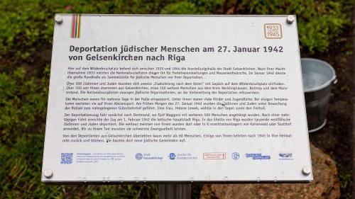 Schalke-Fans errichten Gedenktafel für Gelsenkirchener Juden