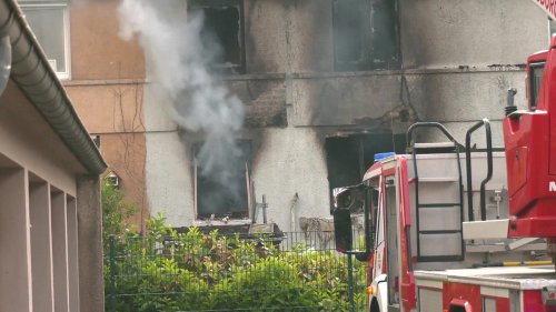 Hausbrand in Duisburg-Wedau: Bewohnerin stirbt vor Ort