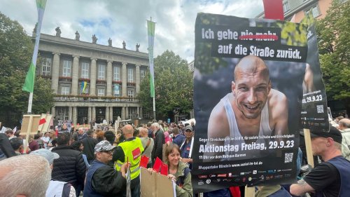 Protest in Wuppertal gegen Kürzungen im Sozialen Bereich