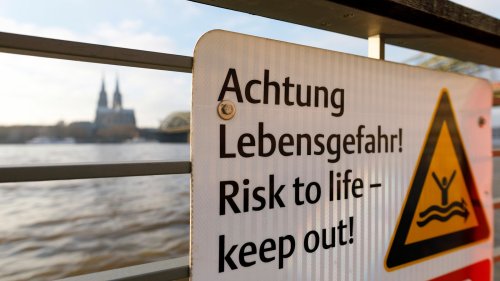 Wette mit tödlichem Ausgang in Köln: Schwimmer ist im Rhein ertrunken