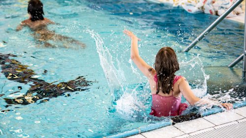 Erste NRW-Schwimmbäder heben Wassertemperatur wieder an