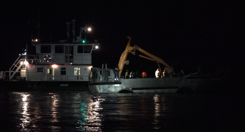 Bonn: Kontrolle über Amphibienfahrzeug im Rhein verloren