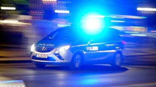 Geburt im Auto: Polizei Aachen eskortiert Schwangere zum Krankenhaus