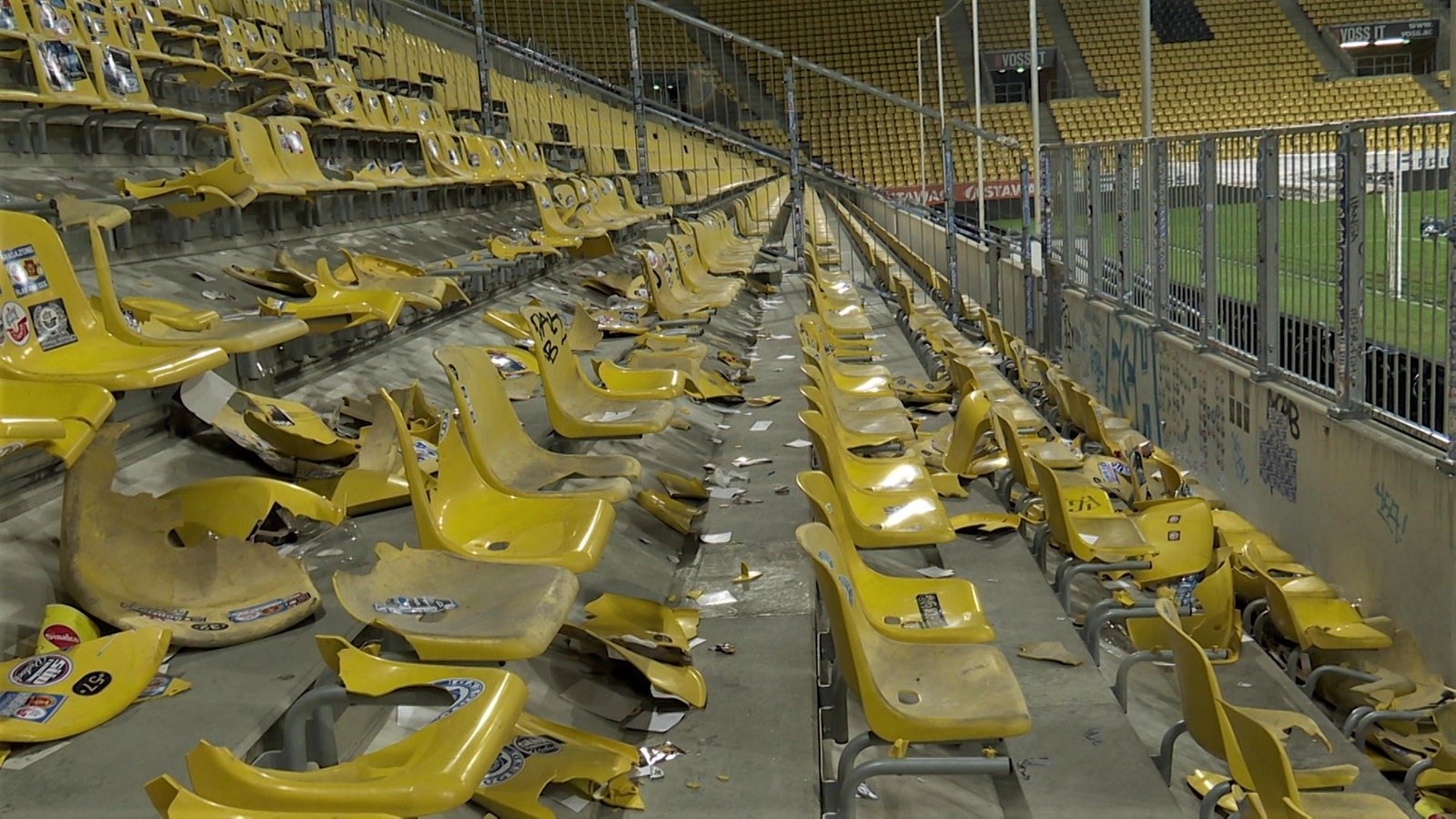 Zerstörungswut in 3. Liga: Fußball-Stadion in Aachen verwüstet